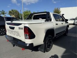Toyota Hilux Rugged X 2019 full