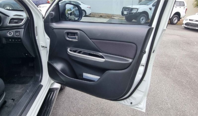 Mitsubishi Triton GLS MR  2021 full