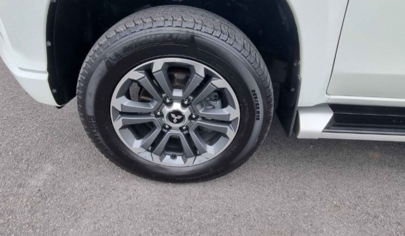 Mitsubishi Triton GLS MR  2021 full