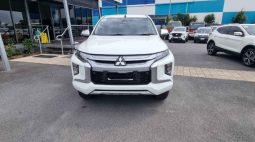 Mitsubishi Triton GLS MR  2021 full