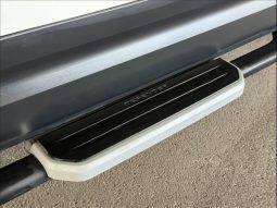 LAND ROVER DEFENDER 90BASE GRADE P300 2021 full