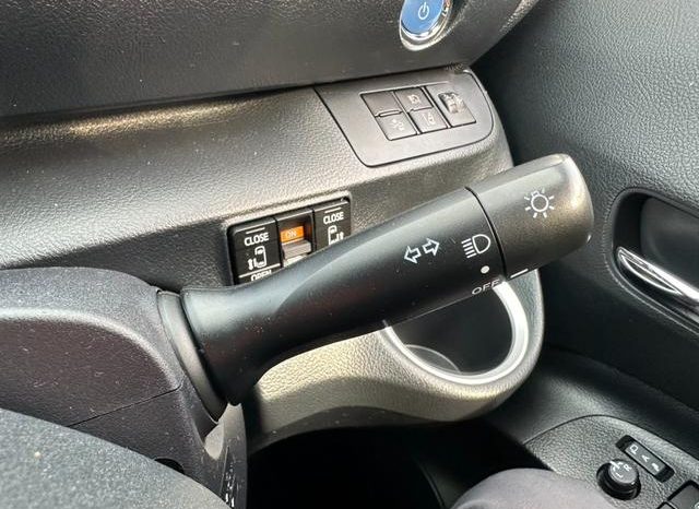 TOYOTA SIENTA HYBRID G 2019 full