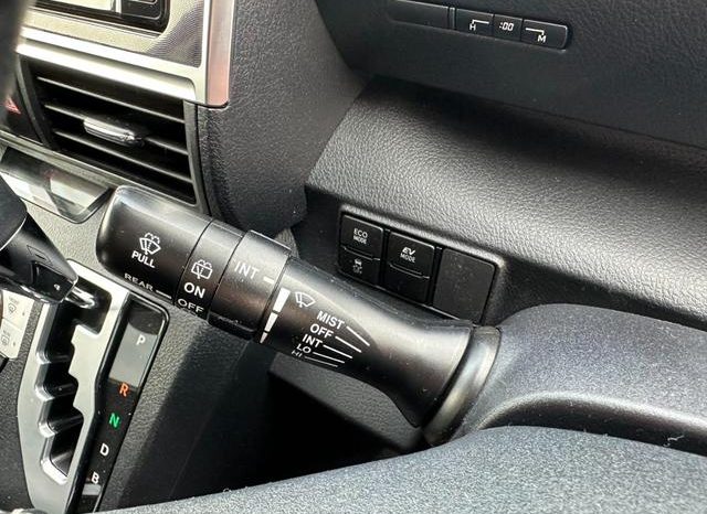 TOYOTA SIENTA HYBRID G 2019 full