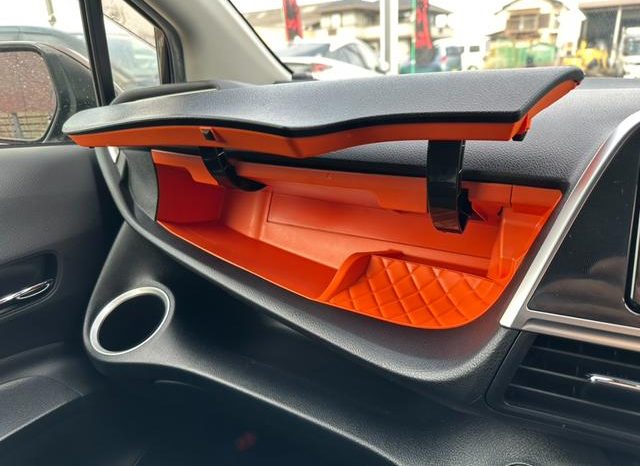 TOYOTA SIENTA HYBRID G 2019 full