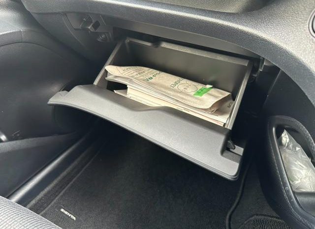 TOYOTA SIENTA HYBRID G 2019 full