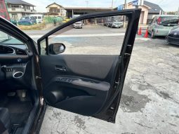 TOYOTA SIENTA HYBRID G 2019 full