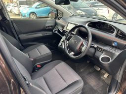 TOYOTA SIENTA HYBRID G 2019 full