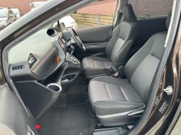 TOYOTA SIENTA HYBRID G 2019 full