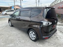 TOYOTA SIENTA HYBRID G 2019 full