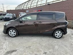 TOYOTA SIENTA HYBRID G 2019 full
