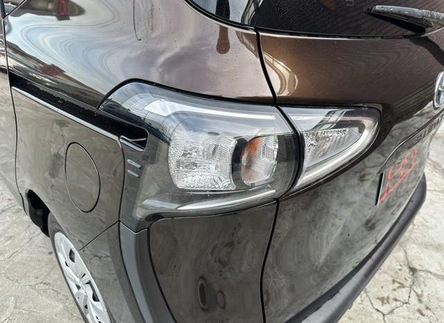 TOYOTA SIENTA HYBRID G 2019 full