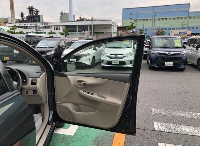 Toyota Corolla Axio 2012 full