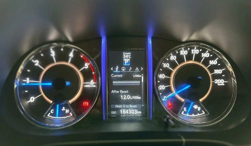 Toyota Fortuner 2.4 2018 full