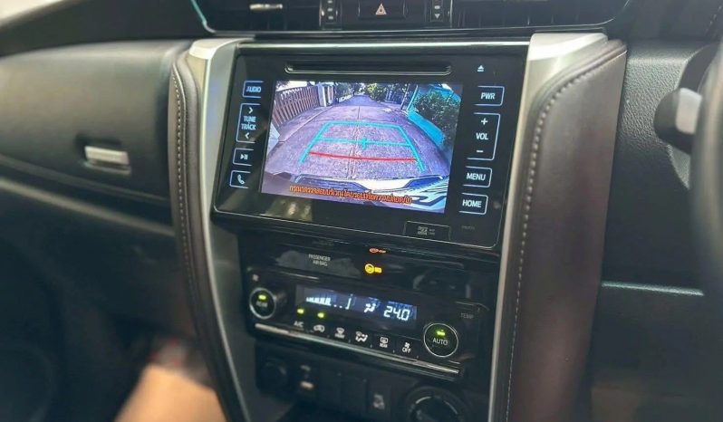 Toyota Fortuner 2.4 2018 full