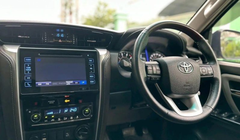 Toyota Fortuner 2.4 2018 full