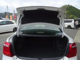 TOYOTA COROLLA AXIO 1.5G 2017 full