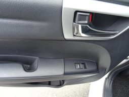 TOYOTA COROLLA AXIO 1.5G 2017 full