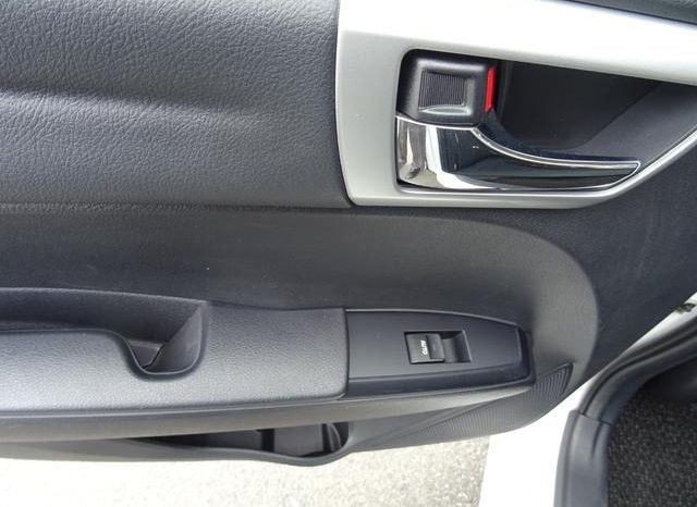 TOYOTA COROLLA AXIO 1.5G 2017 full