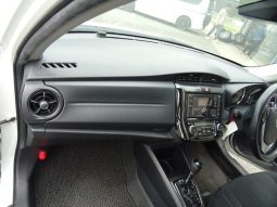 TOYOTA COROLLA AXIO 1.5G 2017 full