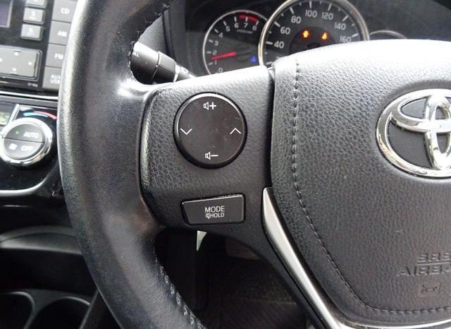 TOYOTA COROLLA AXIO 1.5G 2017 full