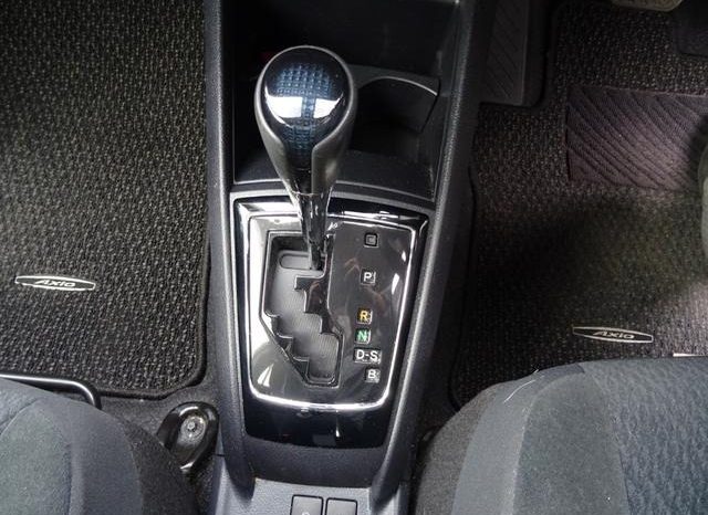 TOYOTA COROLLA AXIO 1.5G 2017 full