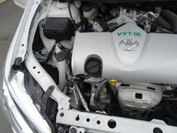 TOYOTA COROLLA AXIO 1.5G 2017 full