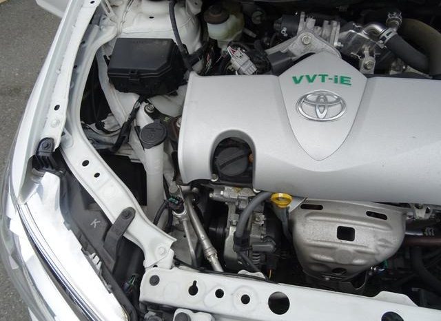 TOYOTA COROLLA AXIO 1.5G 2017 full