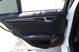 MERCEDES BENZ C-CLASS C200 BLUE EFFICIENCY AVANTGARDE 2012 full