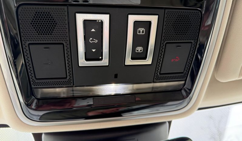 Land Rover Range Rover Td6 2017 full