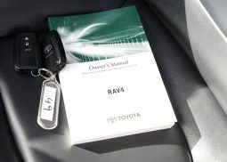 Toyota RAV4 Cruiser Auto 2WD 2019 full