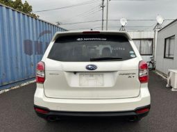 SABARU FORESTER 2.0XT 2013 full