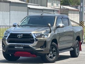 TOYOTA HILUX 2023