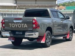 TOYOTA HILUX 2023 full