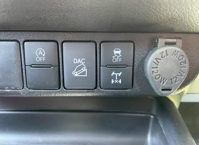 TOYOTA HILUX 2023 full