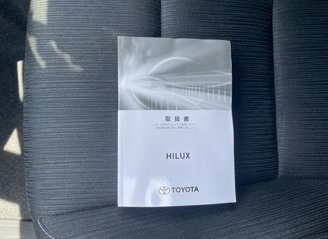 TOYOTA HILUX 2023 full