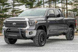 Toyota Tundra SR5 Double Cab 4×4 2019 full