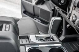 Toyota Tundra SR5 Double Cab 4×4 2019 full