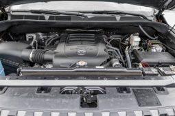 Toyota Tundra SR5 Double Cab 4×4 2019 full