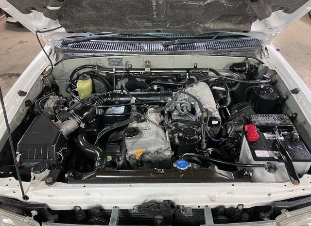 TOYOTA HILUX SURF SSR-X V SELECTION 2000 full