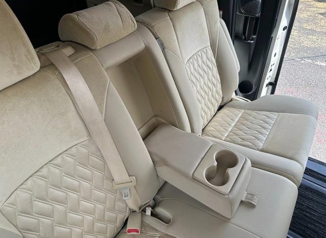 TOYOTA ALPHARD 2.5X 2018 full