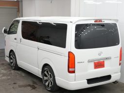 TOYOTA HIACE VAN SUPER GL 2017 full