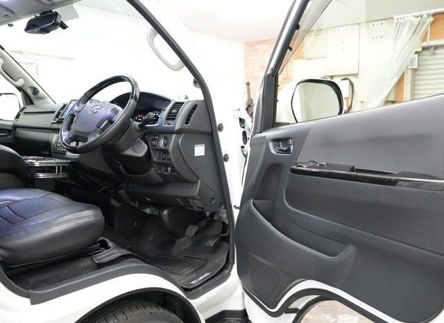 TOYOTA HIACE VAN SUPER GL 2017 full