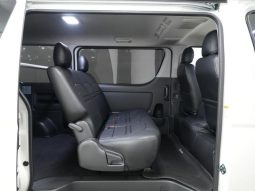 TOYOTA HIACE VAN SUPER GL 2017 full