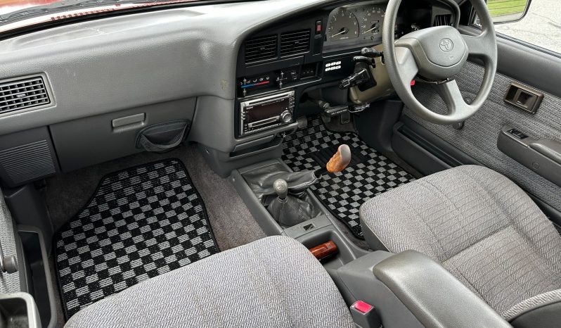 Toyota Hilux SSR 4×4 1992 full
