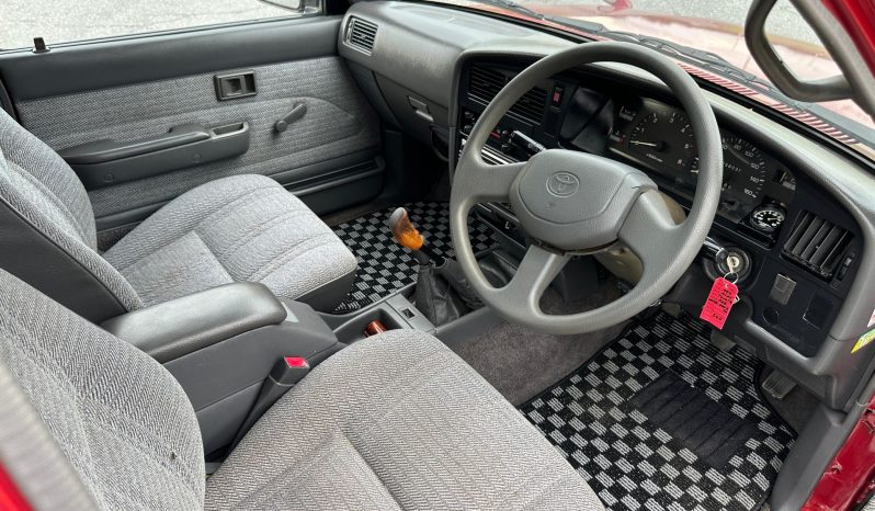 Toyota Hilux SSR 4×4 1992 full