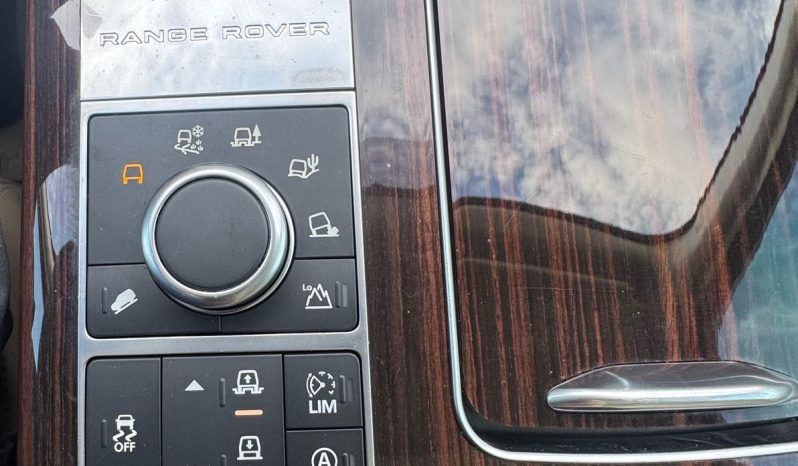 Land Rover Range Rover Td6 2017 full