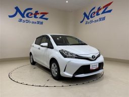 TOYOTA VITZ 1.3F LED EDITION 2016 full