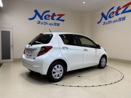 TOYOTA VITZ 1.3F LED EDITION 2016 full