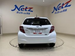 TOYOTA VITZ 1.3F LED EDITION 2016 full