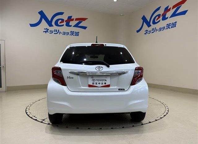 TOYOTA VITZ 1.3F LED EDITION 2016 full